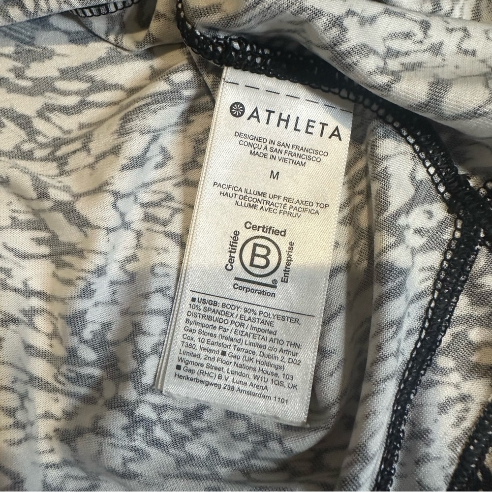 Athleta‎ Black White Pacifica Illume UPF Relaxed Long Sleeve Top Medium - Picture 2 of 6
